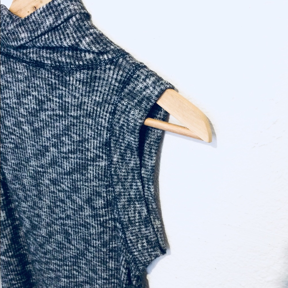 Anthropologie Sleveless Knit Turtle Neck